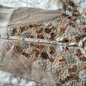 Line sweater